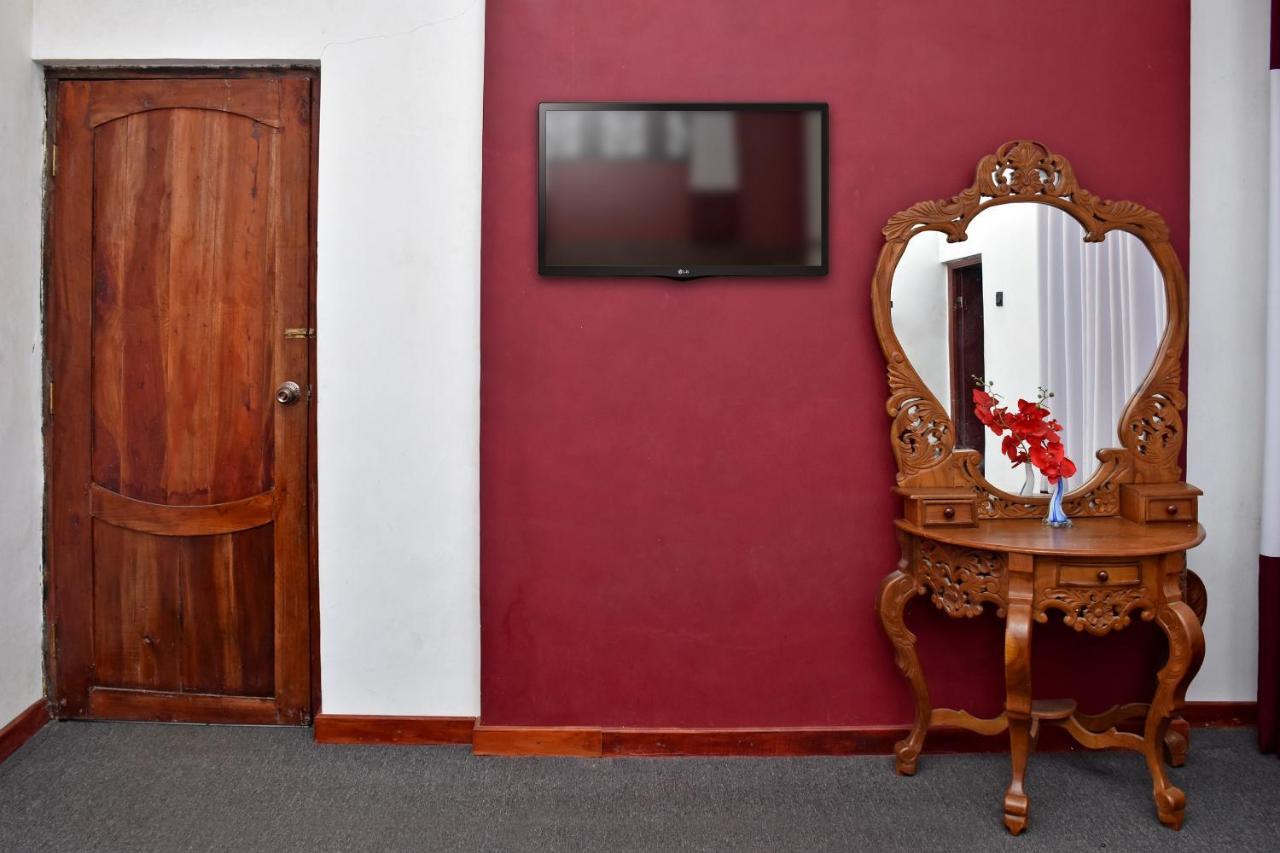 Roshan Guest House Нувара-Элия Экстерьер фото